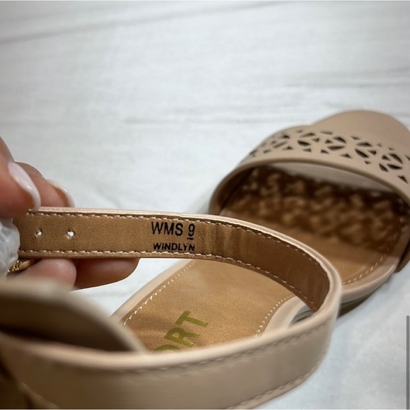 Report Windlyn Open Toe Pumps Nude sz 9 - Picture 10 of 10